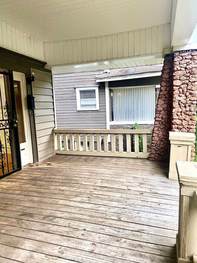 Building Photo - 1432 12th St S