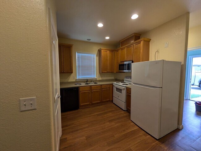 Building Photo - 2905 Pecos St