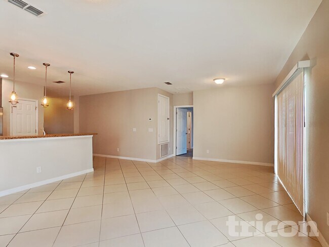 Foto del edificio - 4887 Rockvale Dr