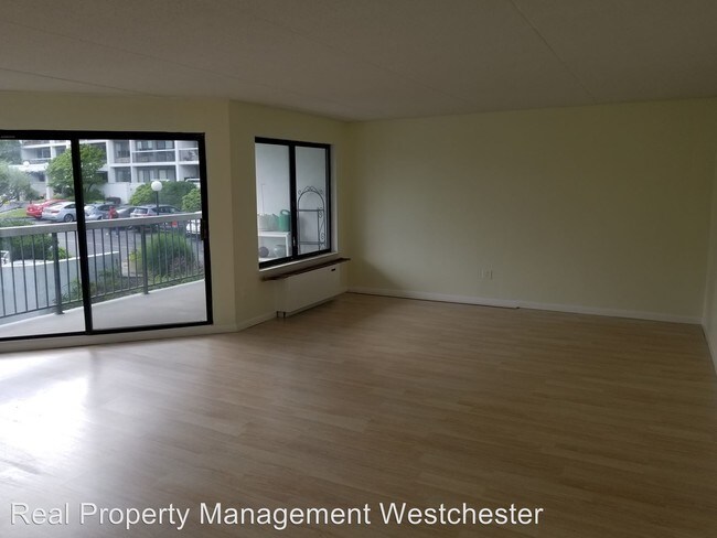 Building Photo - 400 High Point Dr