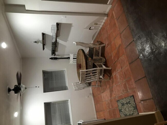 Building Photo - 14839 Seven L Trail, Unit B
