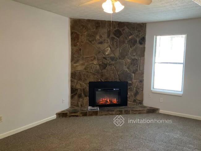 Building Photo - 3168 Meadow Wood Ct NW
