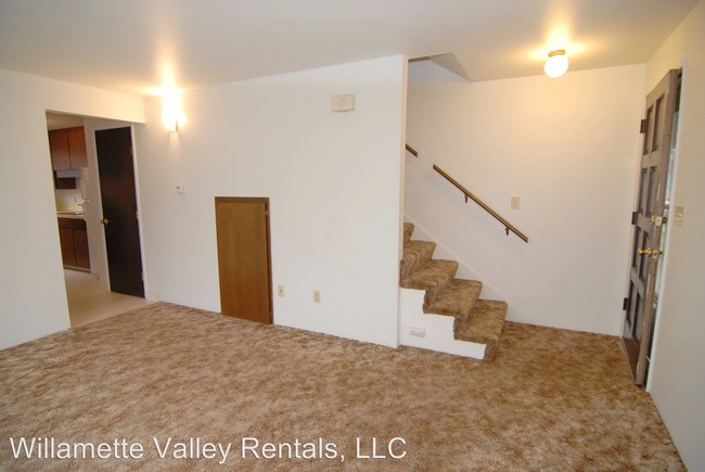 Foto del edificio - 563-565 NW Oak Ave