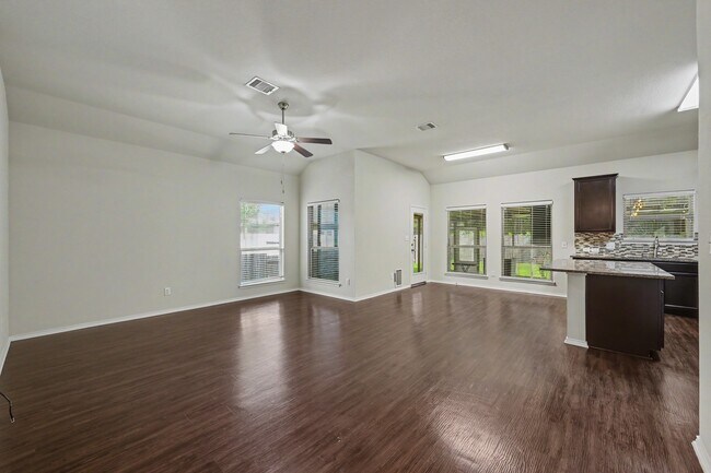 Foto del edificio - 1061 Shadow Bend Ct