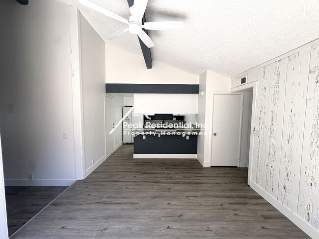 Building Photo - 2bd/2ba Rancho Cordova Updated Duplex With 1 Car Garage!