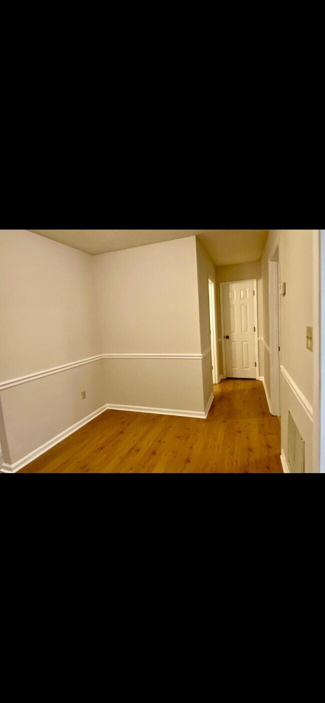 635 Huntington Rd Unit 101, Athens, GA 30606 Condo for Rent in