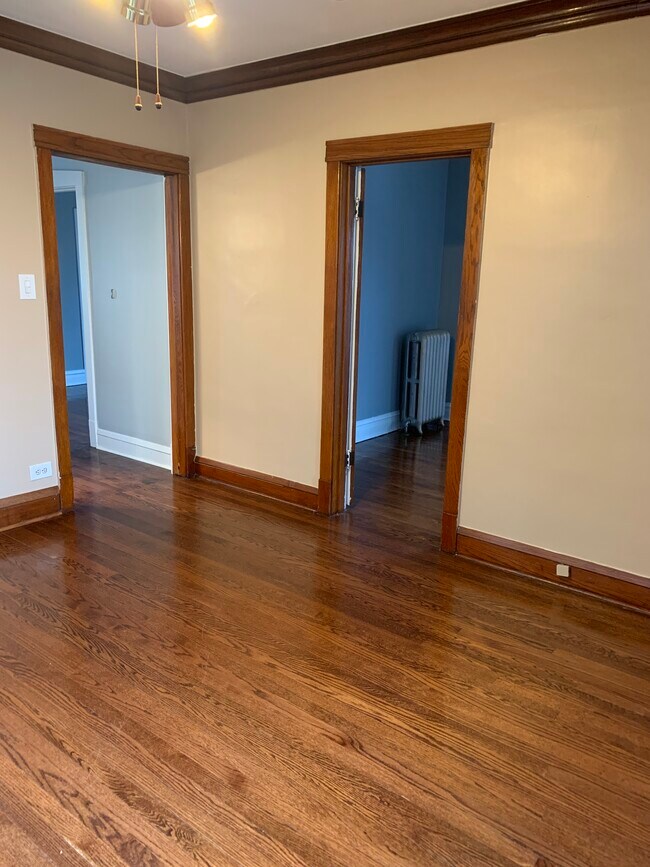 Dining Room - 5046 N Parkside Ave