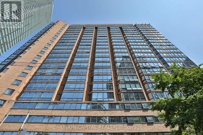 Building Photo - 1055 Bay St.
