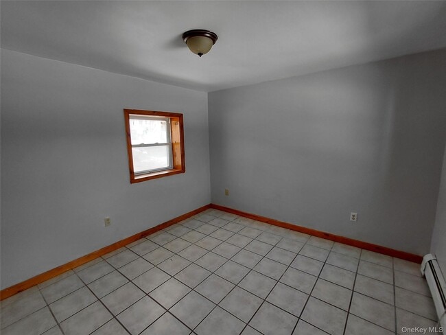 Building Photo - 2071 Ulster Ave