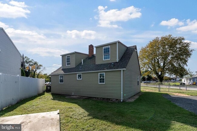 Foto del edificio - 3301 Sollers Point Rd