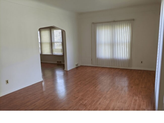 Foto del edificio - 35759 Glenwood Rd
