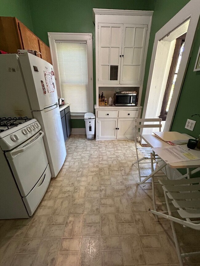 Foto del edificio - Cute 1 Bedroom 1 Bathroom Apartment