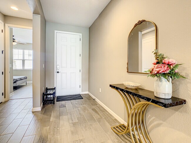 Foto del edificio - 1311 Yorkshire Ct