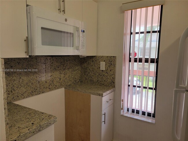 Foto del edificio - 7415 SW 153rd Ct