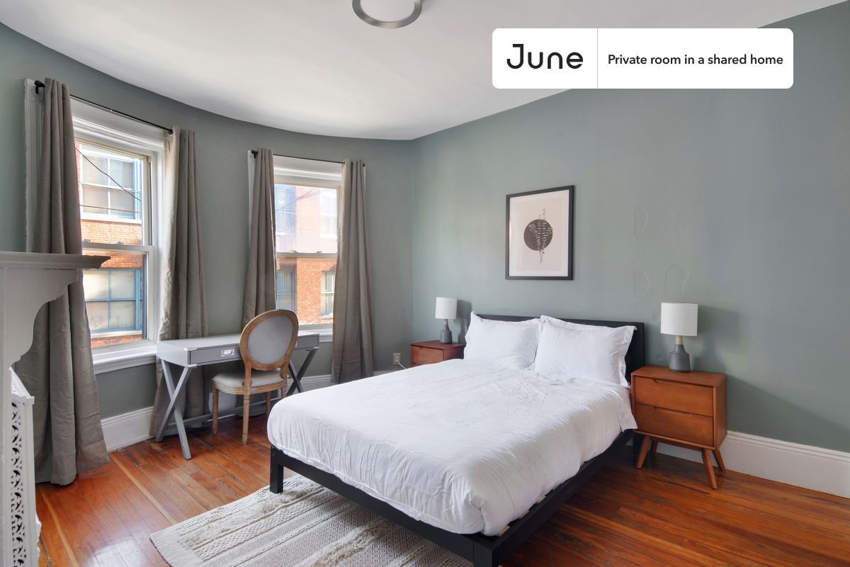 Private bedroom in 7 bed/2 bath Home - Private bedroom in 7 bed/2 bath Home