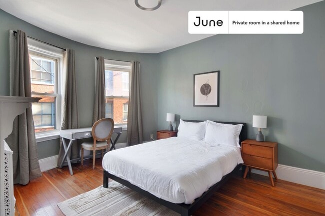 Building Photo - Room in Shared 7 bed/2 bath home in Allston