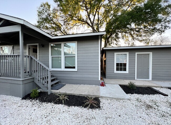 Building Photo - 115 Plainview Dr