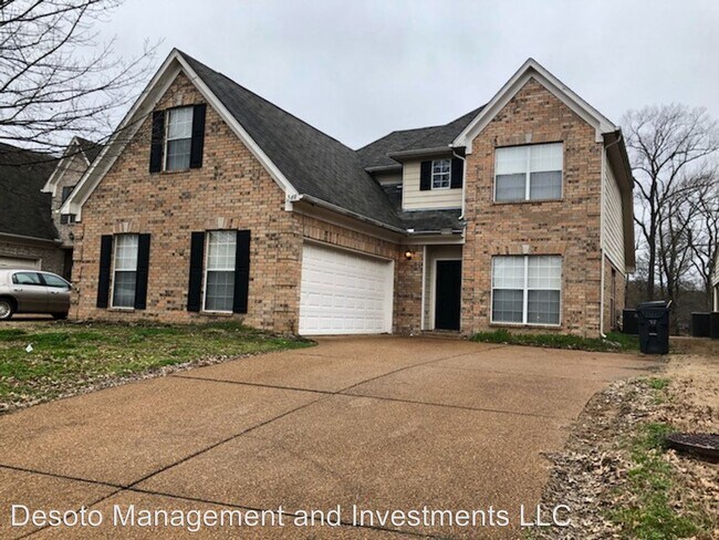 Building Photo - 4 br, 2.5 bath House - 569 Classic