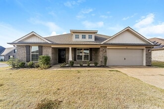 Building Photo - 3441 Sabra Ln