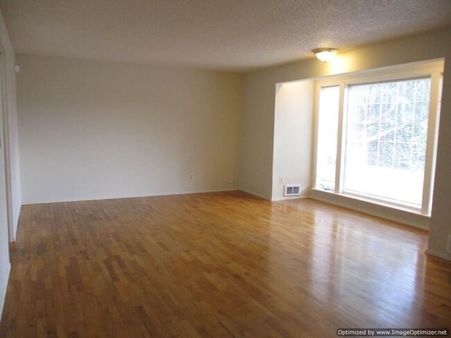 Foto del edificio - 3 Bedroom Rambler in Downtown Gig Harbor
