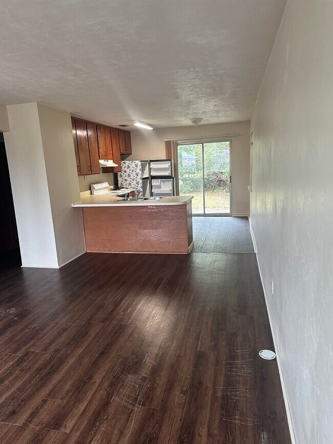 Foto del edificio - 2651 Chateau Ln