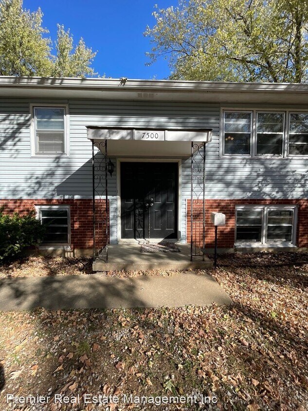 Primary Photo - 3 br, 1.5 bath House - 7500 E 76th St
