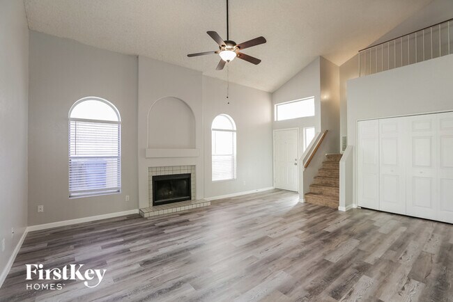 Foto del edificio - 2914 E Muirwood Dr