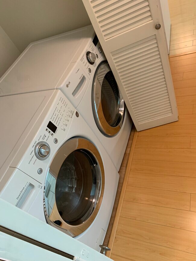 Washer and Dryer - 21040 Parthenia St