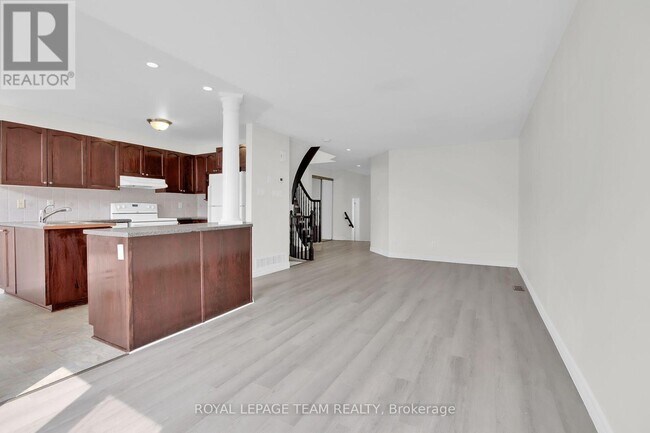 Building Photo - 159 Tacom Cir