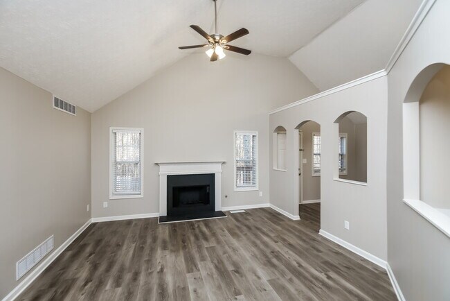 Foto del edificio - 2740 Owens Dr
