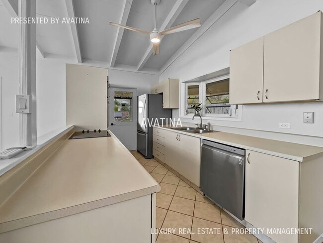 Foto del edificio - 1404 Laamia Pl