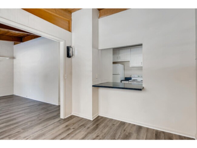Foto del edificio - 6095 S Sterne Pkwy