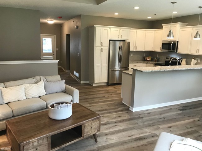 Building Photo - 2 br, 2 bath Townhome - Beaver Cove 4431