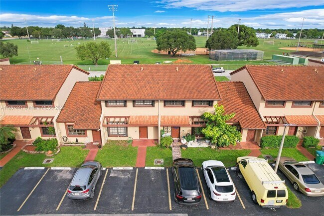 Building Photo - 6023 SW 133rd Ct
