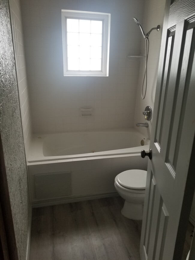 Bathroom - 1122 Fay Ave