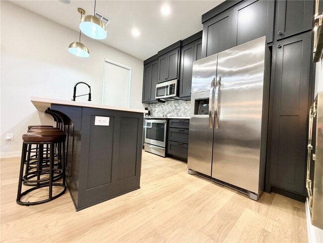 Foto del edificio - 611 SW 2nd St