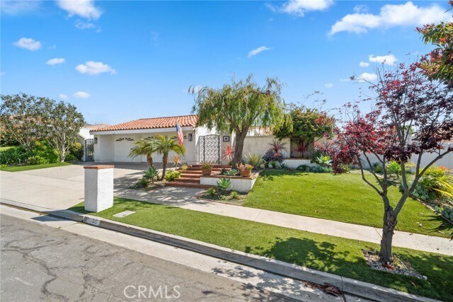 Building Photo - 35 Montecito Dr