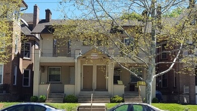 Building Photo - 1540 Neil Ave