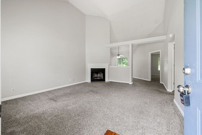 Building Photo - 3 Bedroom Home For Rent in Sango Area!