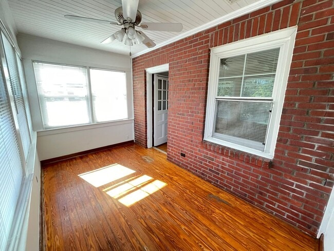 Foto del edificio - 2216 Baltic Ave