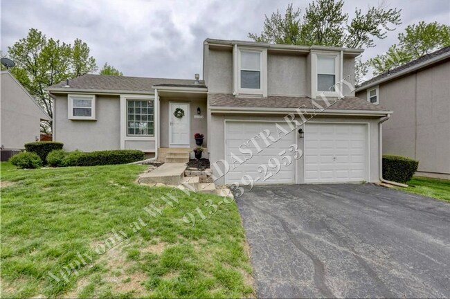 Building Photo - Beautiful Updated 3 Bed 3 Bath Home in Ove...