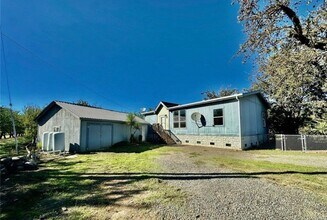 Building Photo - 9581 Jones Ave