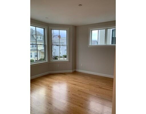 Foto del edificio - 54 Waverly St