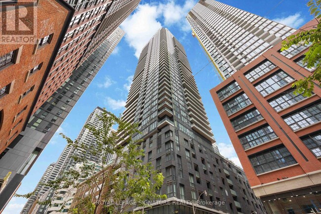 Building Photo - 115-2115 Blue Jays Way