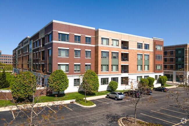 Foto del edificio - The Residences at Burr Ridge Village Center