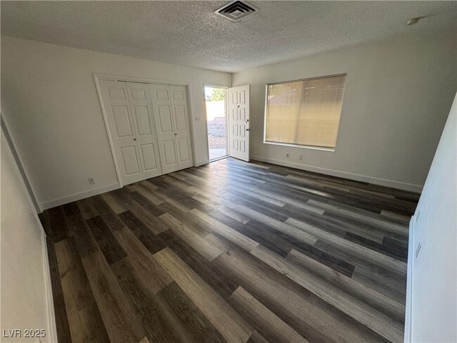 Foto del edificio - 7112 Forest Vista St