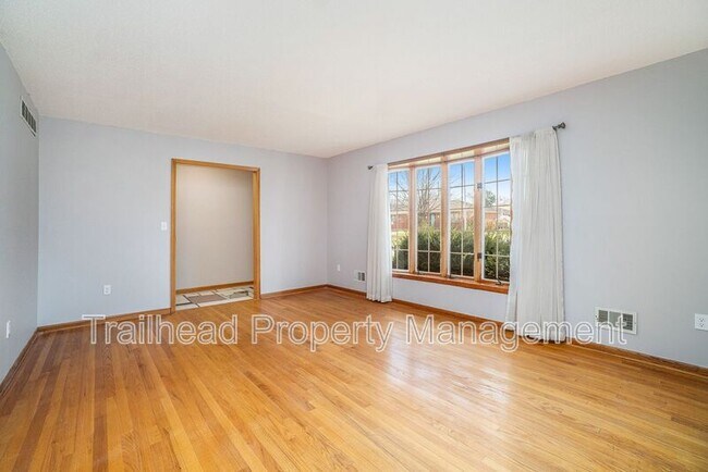 Foto del edificio - 1706 NE 77th St