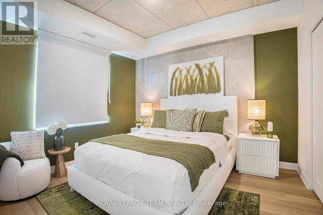 Building Photo - 1655 Carling Ave