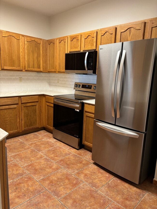 Building Photo - 4881 Cypress Woods Dr