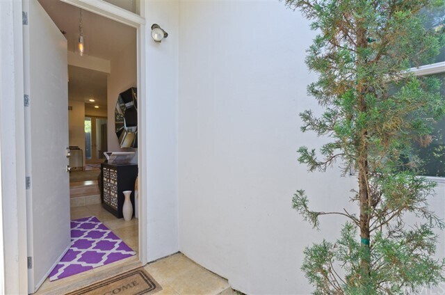 Building Photo - 810 N La Jolla Ave